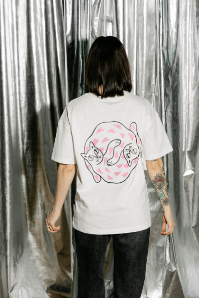 Oversized T-shirt Purr Mini Hearts х kotastiia in Ivory