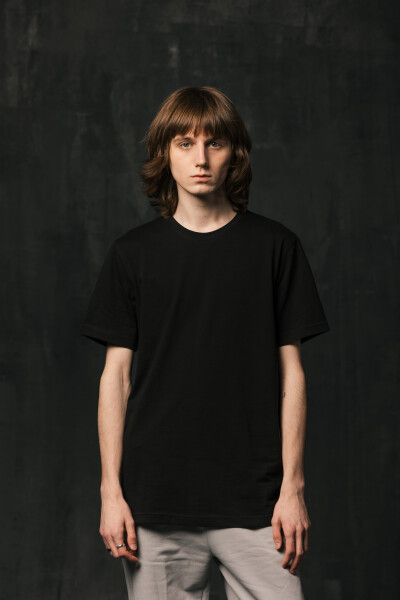 Basic Standard T-shirt in Deep Black